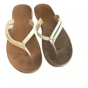 OLUKAI Kapehe Luana Leather Flip Flop Thong Sandals Size 10 tan